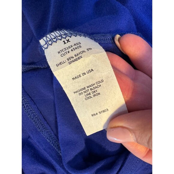Green Envelope Royal Blue Cold Shoulder Size 1X Short Sleeve Tee Shirt Top NWT - Picture 6 of 10